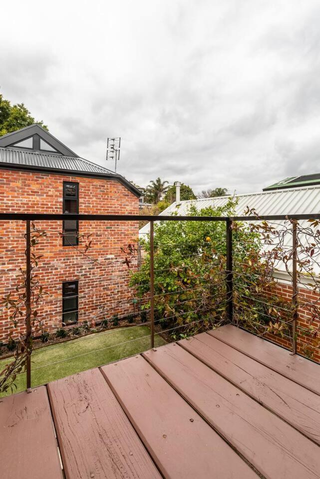 The Chatsworth Collection - A Contemporary Triplex Villa Melbourne Exterior photo